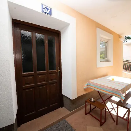 Apartment Ivona Njivice Exterior photo