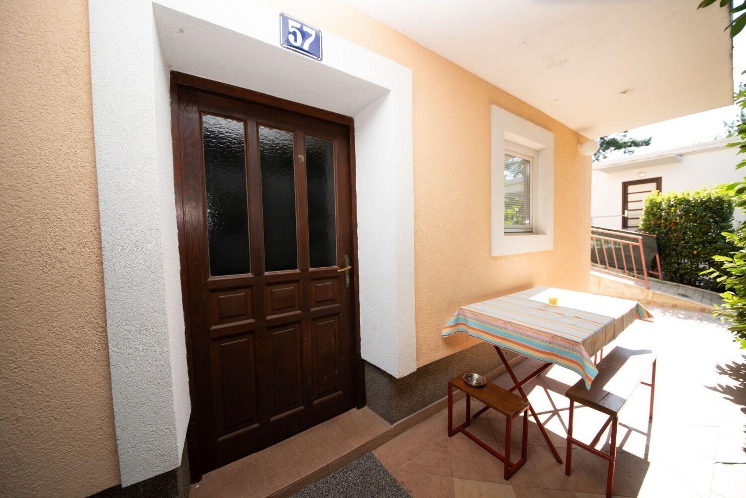 Apartment Ivona *